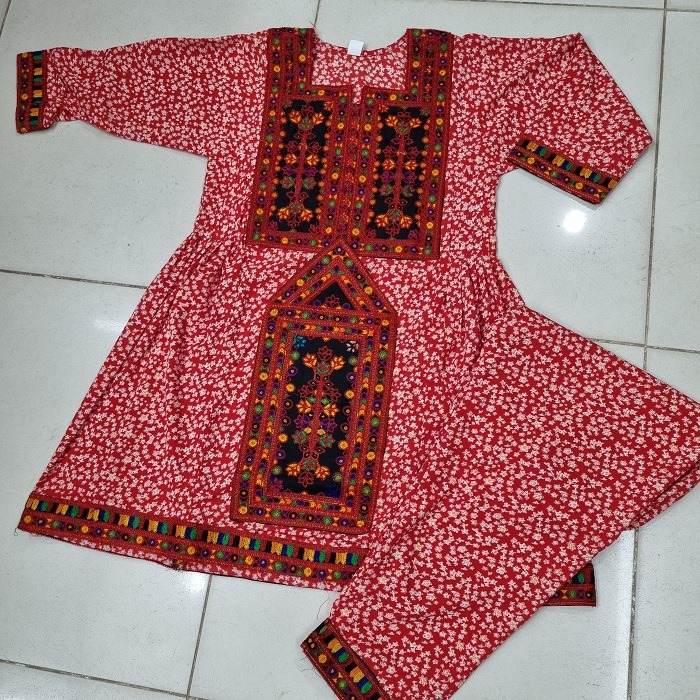 Traditional Balochi Embroidery 2pc Suit With Pocket