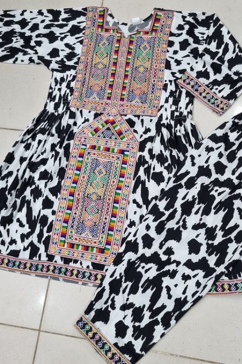 Traditional Balochi Embroidery with Pocket 2pc Suit
